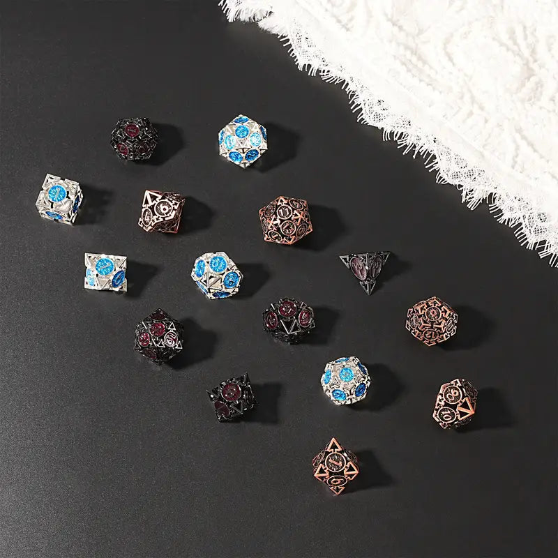 Metal Dice Set Hollow Arrow Design in Assorted Colors (DCPHMT15)